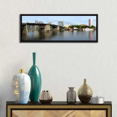 «Buildings at the Waterfront, Morrison Bridge, Willamette River, Portland, Oregon, 2010», reproduction de photo sur toile