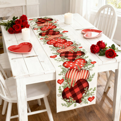 Chemin de table en forme de cœur pour la Saint-Valentin