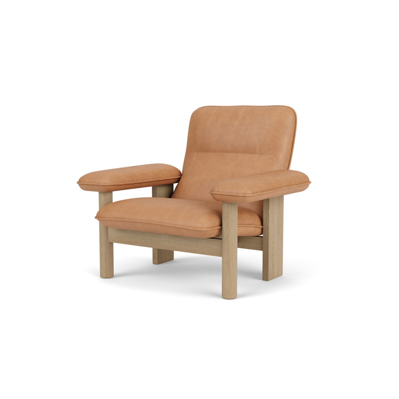 Brasilia Lounge Chair, Dunes 21004 Camel Genuine Leather, Natural Oak