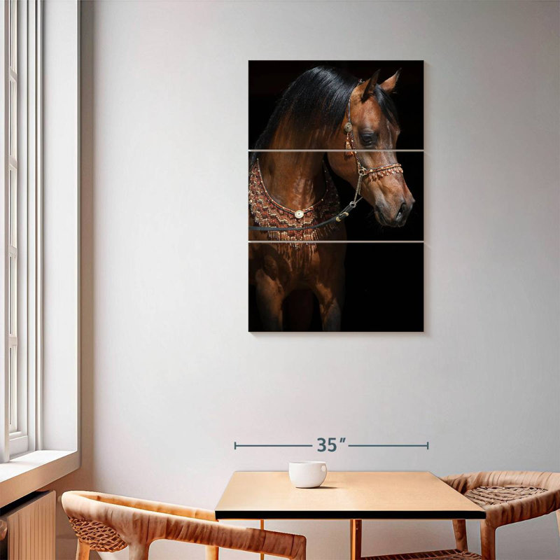 Cheval arabe décoré Brampt, H 57 po x l 36 po
