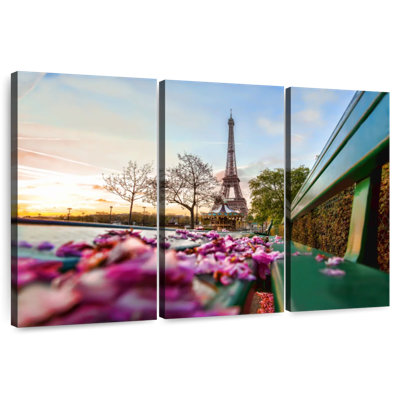 Kavia Eiffel Towel In Spring