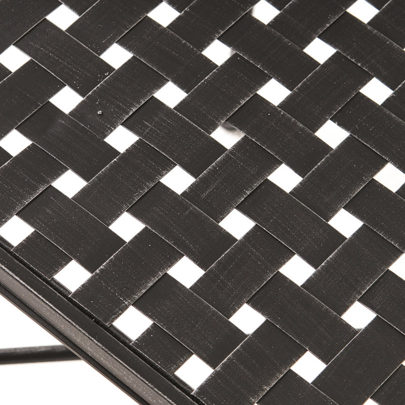 Table de bout en fer noir brossé noir pour l'extérieur, P 16,50 po x l 16,75 po, H 16 po, complète les chaises et les tables basses, l'assemblage requiert un look extérieur, convient à tout espace requis