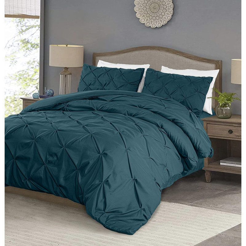 Berlin Pintuck Microfiber 3-Piece Comforter Set, Full Comforter + 2 Standard Shams, Teal