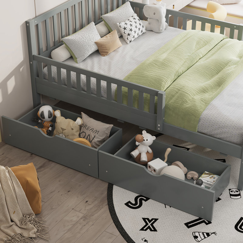 Lit plateforme double en bois avec garde-corps sur les deux côtés et deux tiroirs de rangement spacieux, parfait pour un sommeil confortable et l'organisation de la chambre à coucher