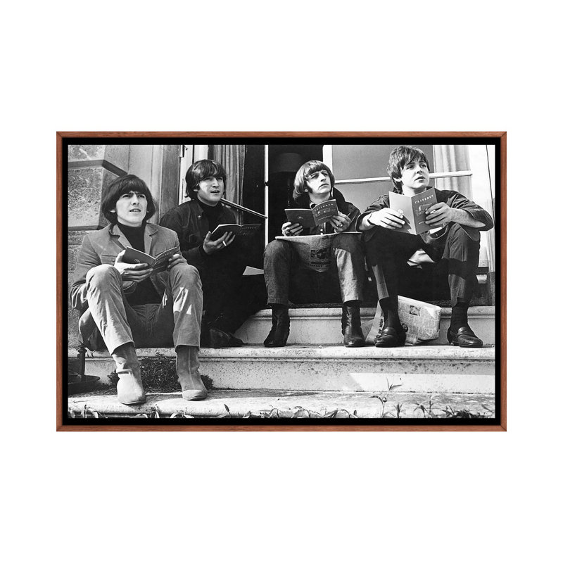 Les Beatles, 1950 - reproduction, H 18 po x l 26 po x P 1,5 po, Toile avec cadre en bois brun classique, Pas de tapis