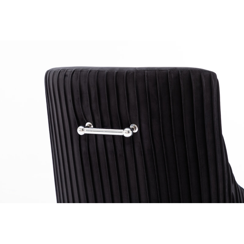 Chaise d'appoint en velours capitonné de 22 po Baudel, Noir