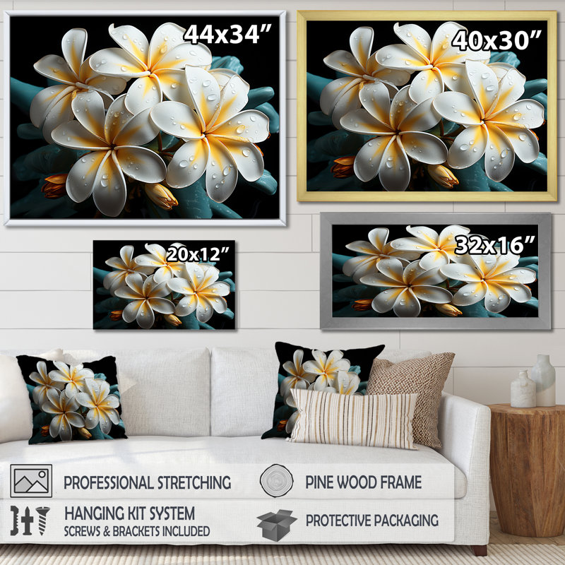 Plumeria charmante élégance II sur toile, H 16 po x l 32 po x P 1 po, Cadre flottant doré