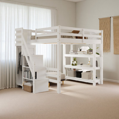 Lit mezzanine avec tablettes, escalier de rangement, petite armoire et lumière DEL