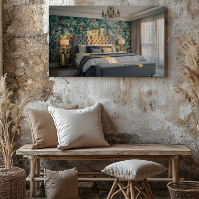 Toile, une luxueuse chambre à coucher avec un grand lit capitonné gris, art mural orné d'une cascade de peluches sur toile blanche et grise