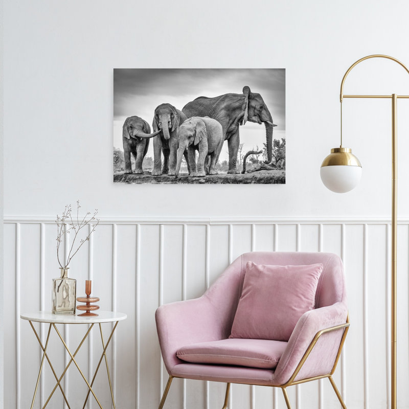 Éléphants d'Afrique à Waterhole, 24" H x 36" W