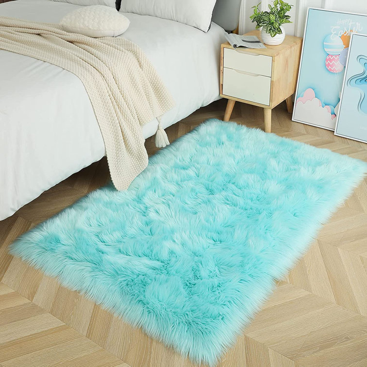 Chevez Faux Sheepskin Indoor Rug