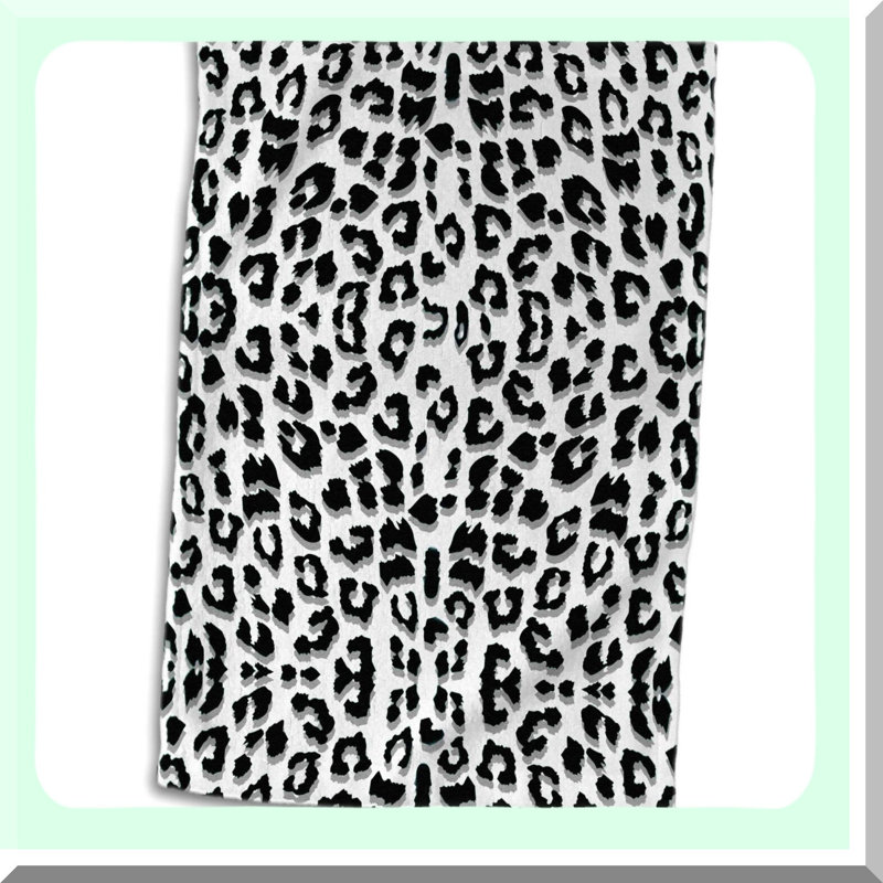 Wild Elegance 3D Snow Leopard Print Towel, 15x22, Multicolor