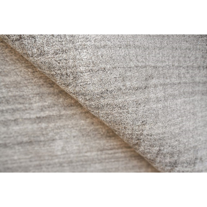 Sanctuary Area Rug in Gray/Ivory, Rectangle 2' x 3'