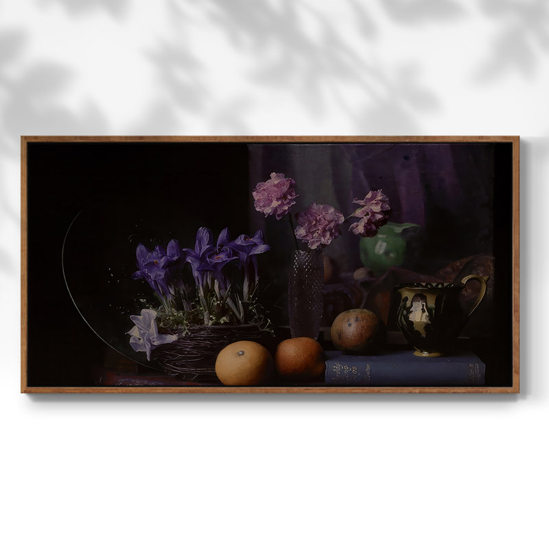 Moody Still Life V - Toile tendue avec châssis encadré, prête à être accrochée, H 17 po x l 33 po, Noyer