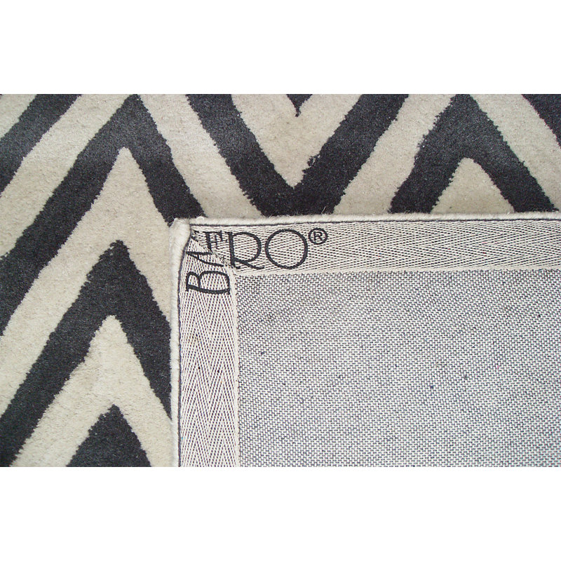 Ziggy Chevron Wool Hand Woven Area Rug, Rectangle 122 x 183cm