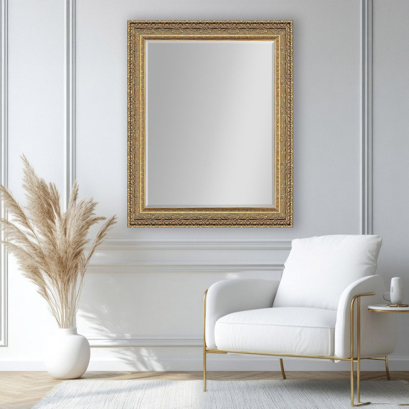 Miroir biseauté orné, 44 po x 56 po