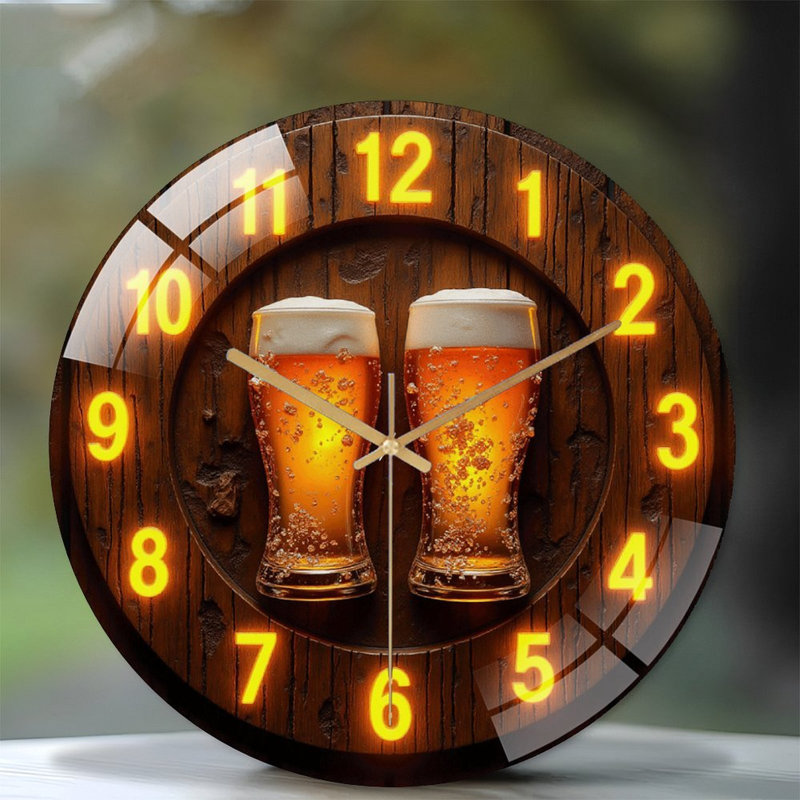 Horloge murale en bois avec verres à bière DEL