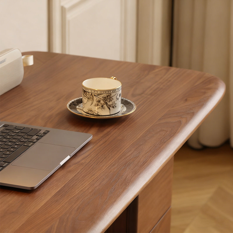 Bureau de petite taille