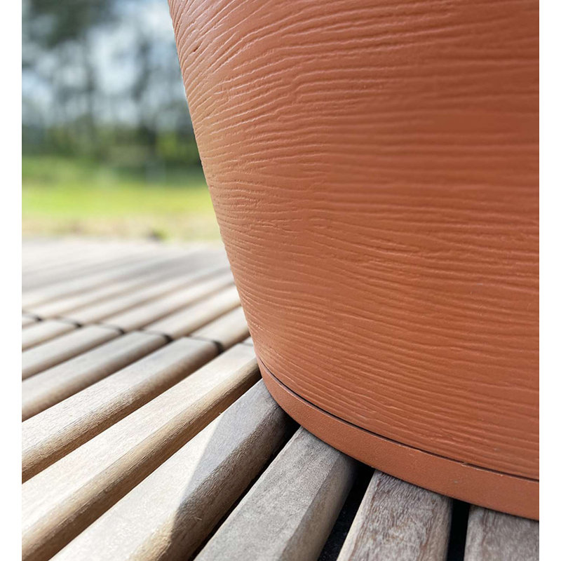 Pot de fleurs en résine Amsterdan, 25.59" H x 16.14" W x 16.14" D, Terracotta