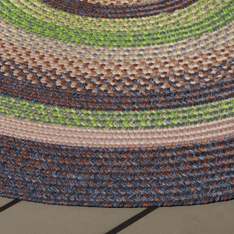 Ceaira Hand Woven Performance Machine Washable Performance Striped Indoor/Outdoor Area Rug, Round 5'