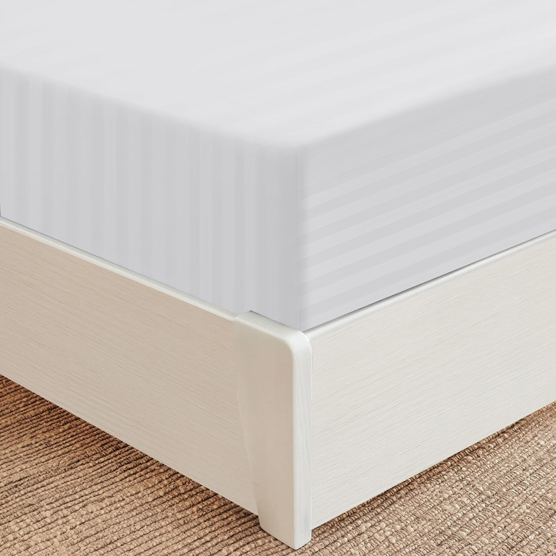 Luxury Striped Microfiber Fitted Sheet - 40 cm Deep Pocket, Ultra-Soft, Wrinkle-Resistant & Easy Car, Single (3'), White
