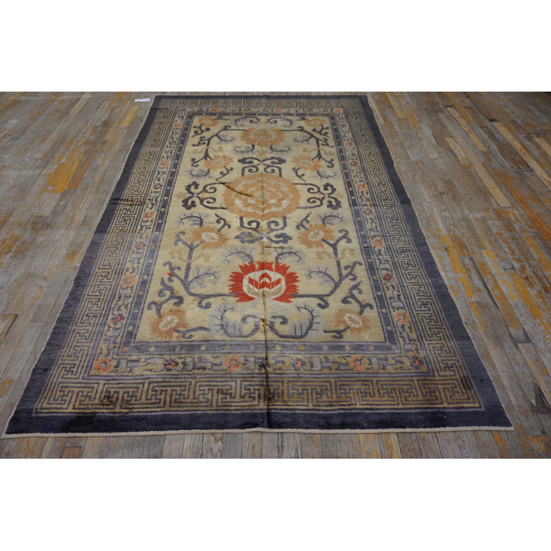 Artistic Floral Pattern Light Color Antique Luxurious Chinese Silk Rug