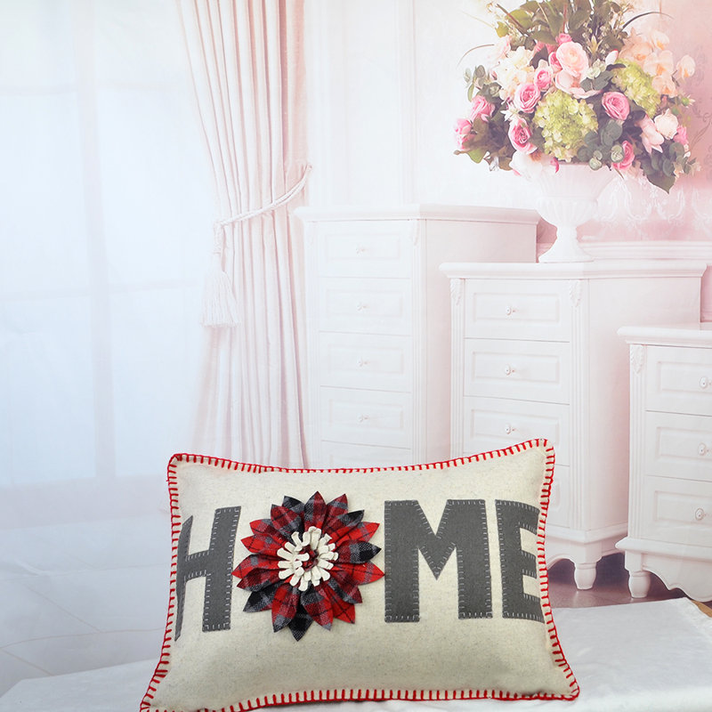 Housse de coussin décoratif fait à la main à motif floral 3D, 14 po x 20 po, Carreaux gris et rouge - laine