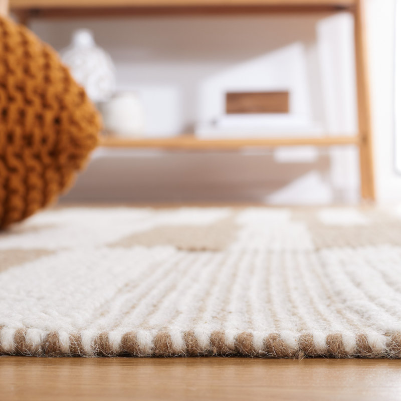 Charvik Machine Made Area Rug in Ivory/Light Brown, Rectangle 3' x 5'