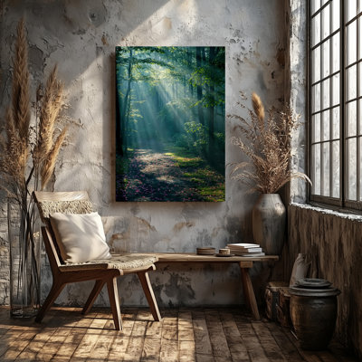 Toile Une scène de forêt sereine baignée de soleil filtrant à travers un art mural, un auvent de feuilles vertes luxuriantes