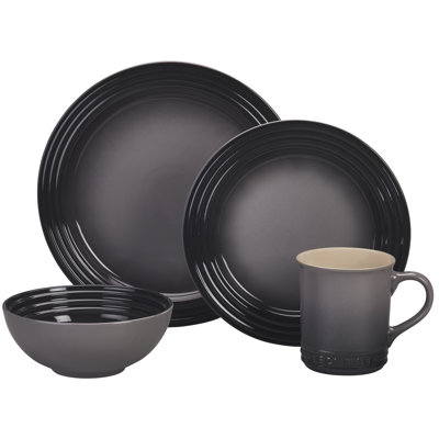Le Creuset 16 Piece Dinnerware Set, Service for 4