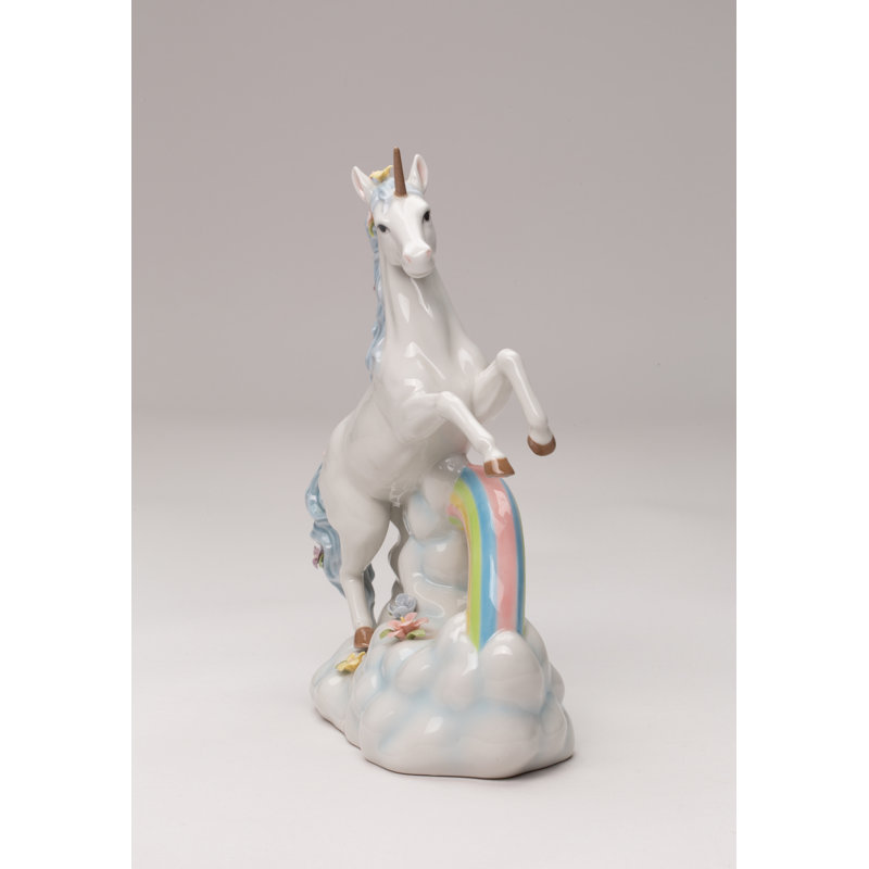 Figurine musicale en porcelaine fine sur arc-en-ciel 