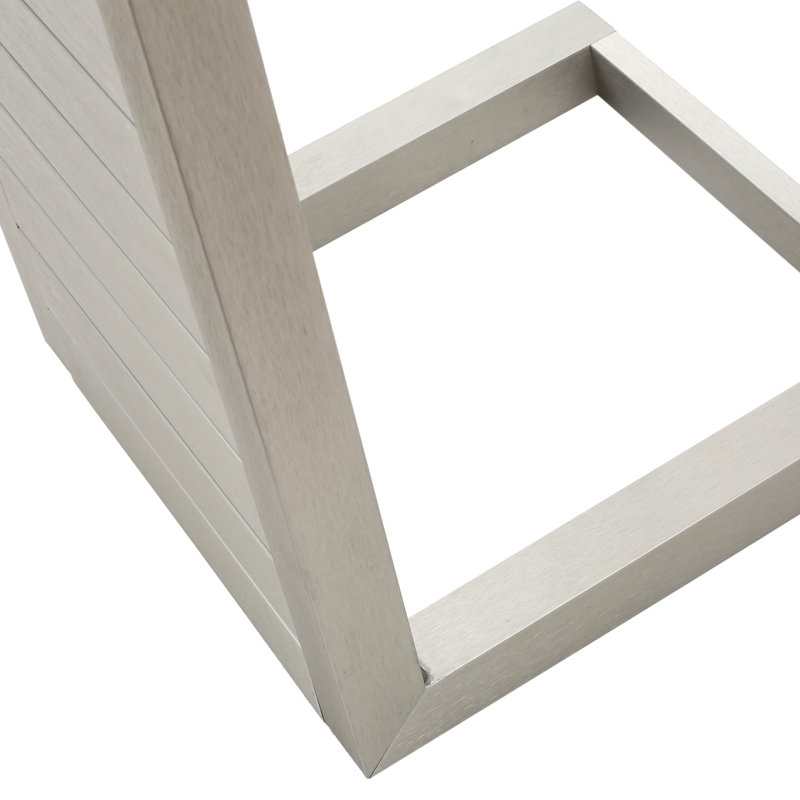 Table d'appoint polyvalente pour l'extérieur en argent - Léger et fabriqué en aluminium moderne
