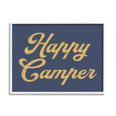 «Happy Camper», phrase de script rétro, accent jaune surdimensionné et encadré blanc, art texturé par Lil '' Rue