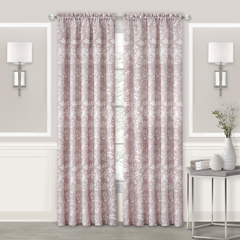 Panneau de rideau simple semi-diaphane avec passe-tringle Barrigan Simple Elegance, 52 po x 84 po, Rosé