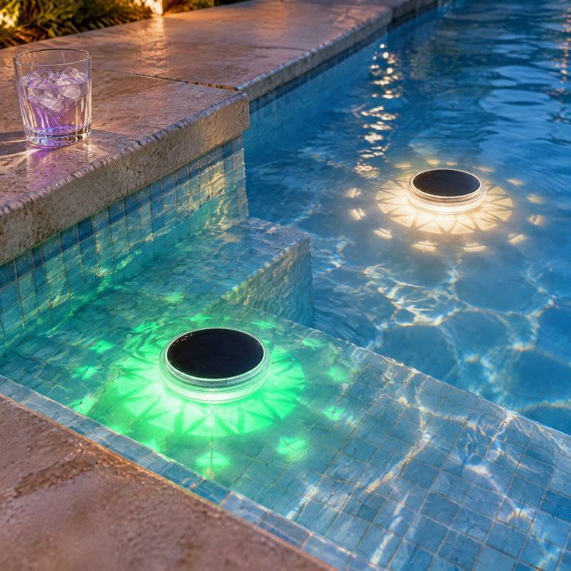 Lumières flottantes solaires pour la piscine avec télécommande, éclairage à DEL submersible et étanche RVB, Paquet de 2