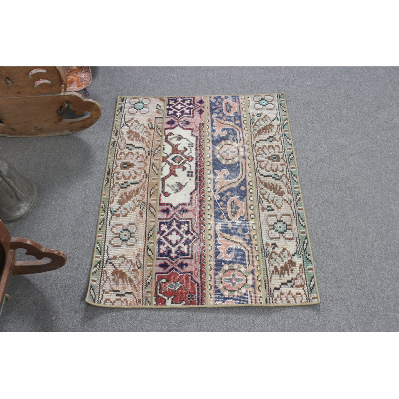 Tapis de porte turc rétro avec motifs géométriques et floraux uniques dans un décor pastel doux tissé à la main pour un attrait personnel