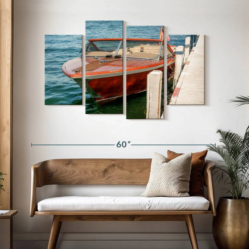 Bateau Mehar amarré à Fontana, H 32 po x l 52 po