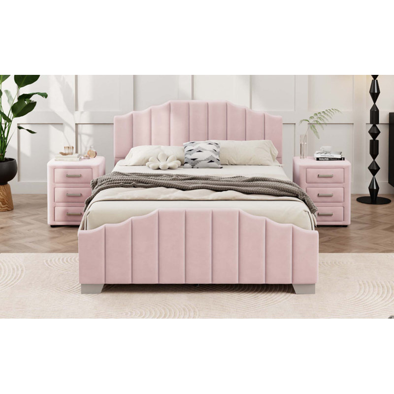 Ensemble de chambre à coucher 3 pièces avec lit plateforme tapissier en velours pour lit grand et 2 tables de chevet à trois tiroirs