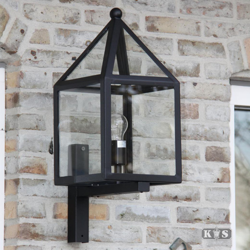 Outdoor Wall Lantern