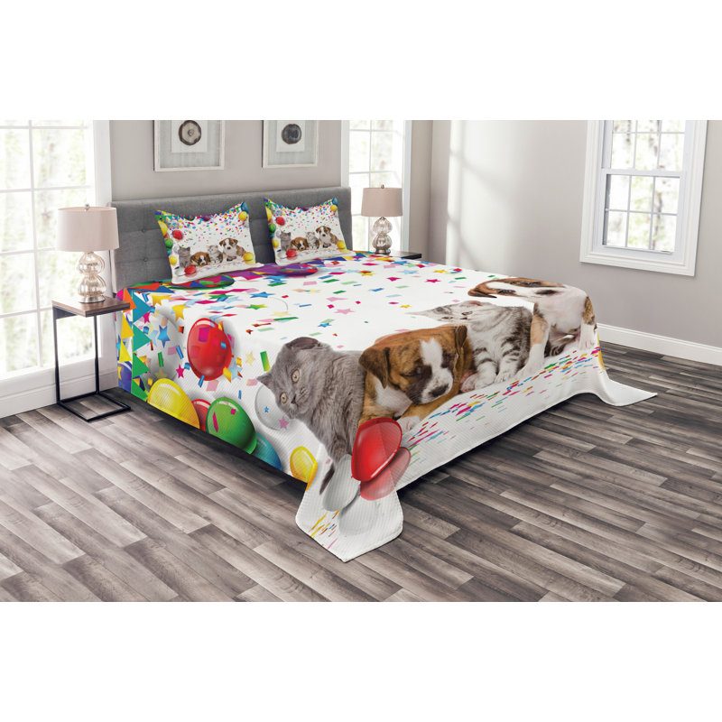East Urban Home Bedspread with Pillow Shams, 220 x 264 cm