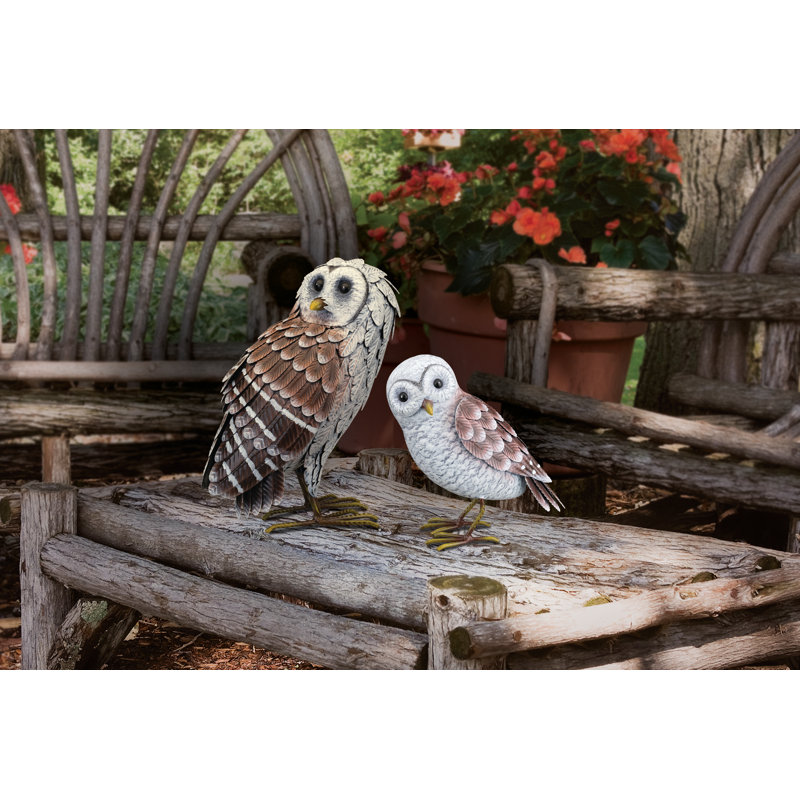 Statue de jardin en métal Barn Owl avec texture de plumes détaillée et finition multicolore résistante aux intempéries, P-M