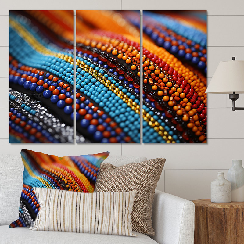 Tribus d'Afrique, perles de Samburus 3 pièces, H 28 po x l 36 po x P 1 po