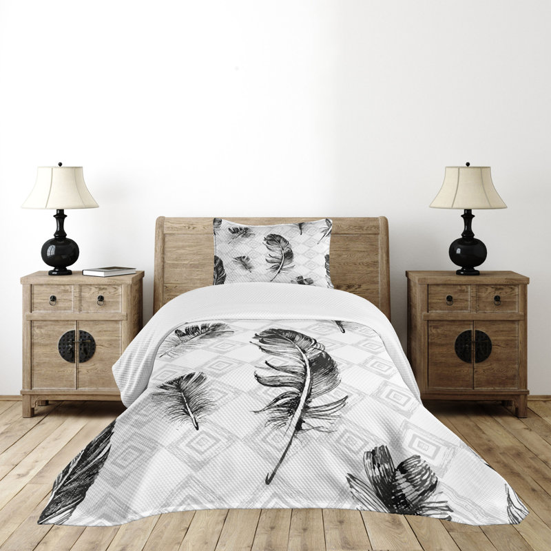 Feather Print White and Black Twin Quilted Bedspread Set