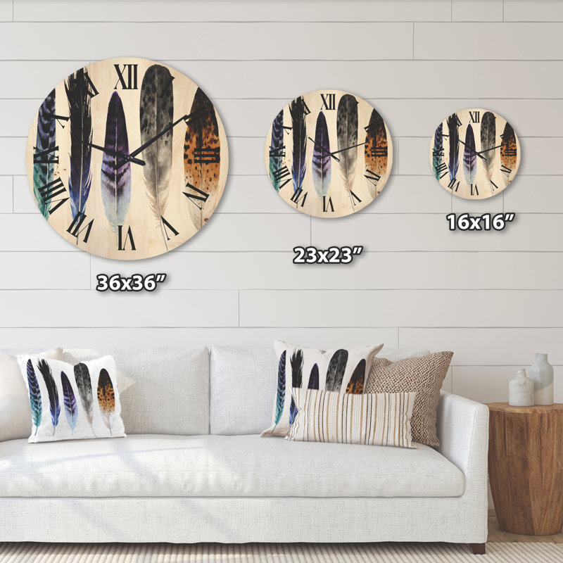 Horloge murale en bois Colorful Feathers II, Moyen