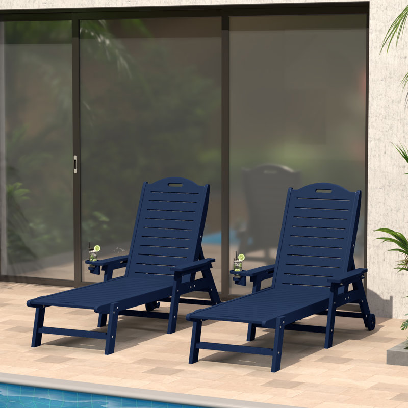 Chaise longue d'extérieur inclinable en poly avec roues et porte-gobelet Brighton (ensemble de 2), Bleu, 2