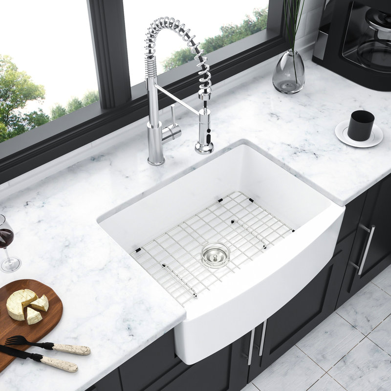 Évier en céramique blanche avec cuve simple à tablier arqué 24 po pour un espace de cuisine de 24 po