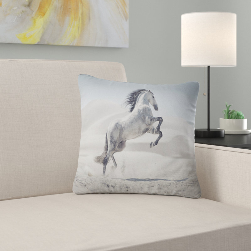 Cheval blanc au galop - coussin imprimé animal, 16 po x 1 po, Coussin décoratif