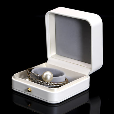 Boîte à bijoux +