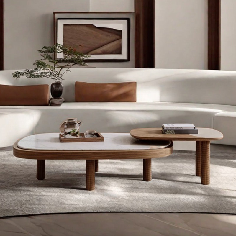 Table basse simple au sens du design