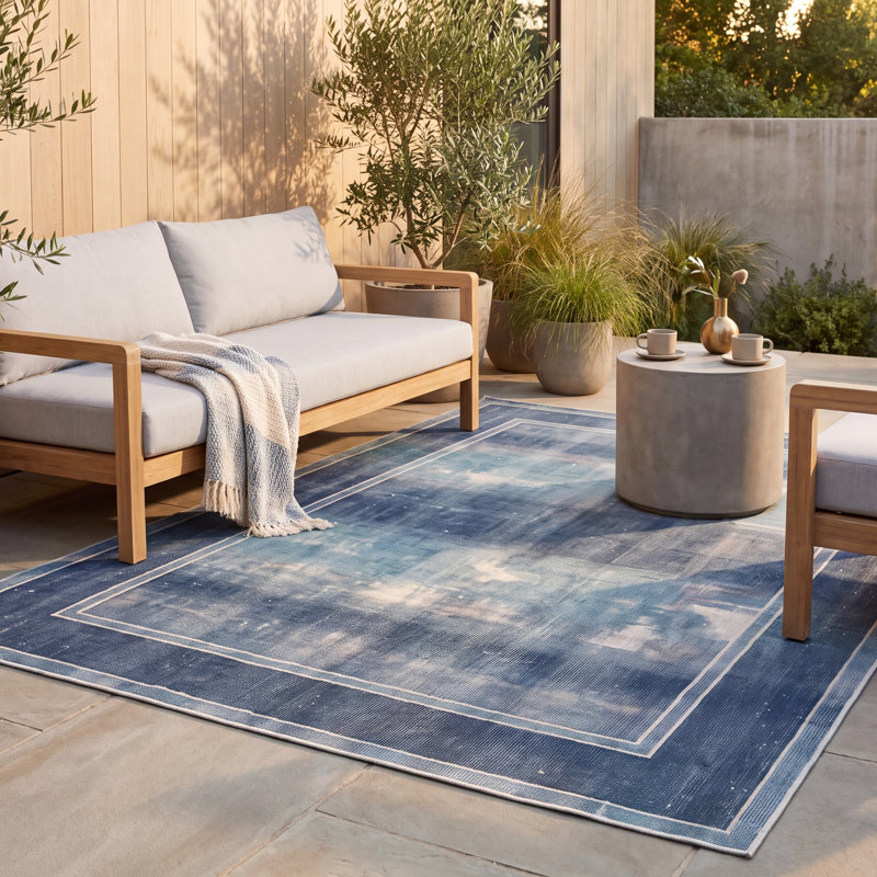 Tapis Fairfax moderne minimaliste à bordure géométrique, bleu marine, turquoise, gris, crème et rose, lavable à la machine, antidérapant, à poils courts, pour l'intérieur et l'extérieur, adapté aux animaux domestiques, idéal pour le salon, la chambre, la salle à manger, l'entrée, le couloir ou le bureau.